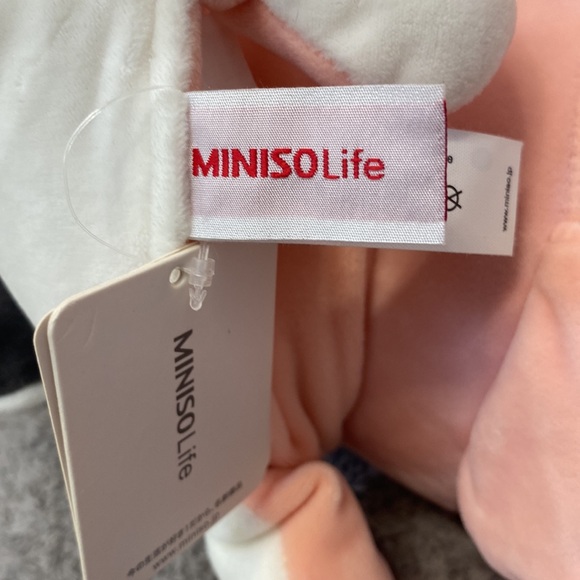 Miniso Cow/pig transforming plush toy - Picture 7 of 8